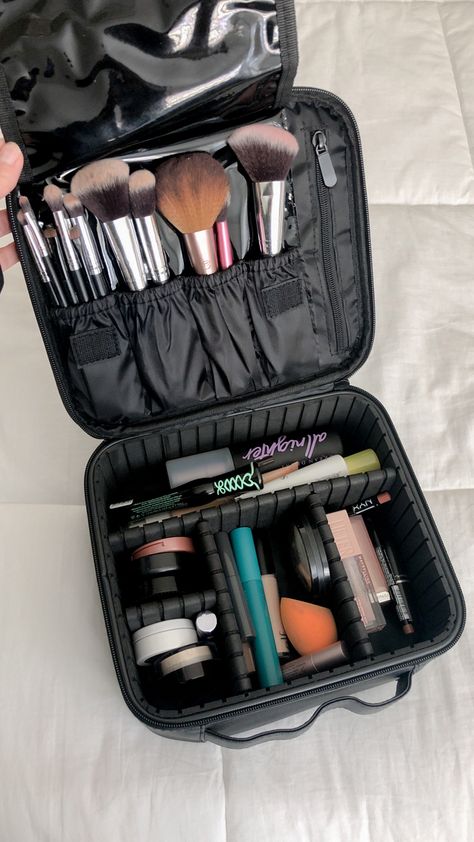 makeup bag Makeup Bag Large, Makeup Organization Bag, Amazon Makeup Bag, Makeup Case Aesthetic, Makeup Bag Big, Christmast Gifts, Mascara Tips And Tricks, Smeared Makeup, Big Makeup Bag