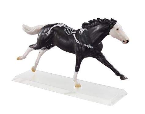 Identify Your Breyer - Halloween Horse Series 2016 Poltergeist Halloween Horse, Haunted Hayride, Breyer Horse, American Saddlebred, American Quarter Horse, Painted Pony, Halloween Costume Contest, Halloween 2016, Breyer Horses