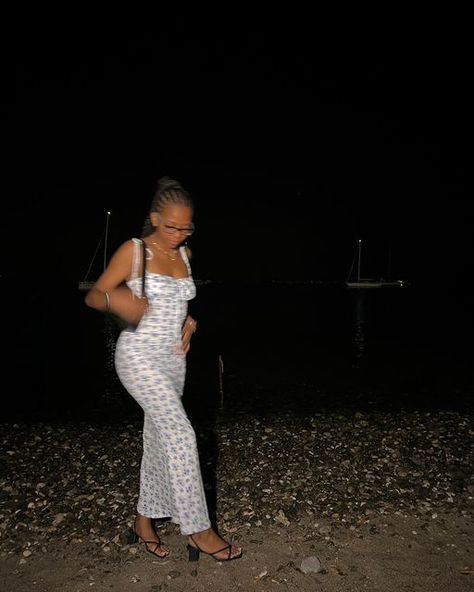 Zoey Bakandika on Instagram: "Late night walks @ the beach🖤 • • • #shein #sheingals #latenight #latenightwalks #kos #kosgreece #greece #date #datenight #aesthetic #summeraesthetic #discoverunder2k #ａｅｓｔｈｅｔｉｃ #goodvibes #beach #beachvibes" Late Night Walks, Night Walks, Summer Vacation Outfits, Vacation Outfits, Late Night, Summer Aesthetic, Summer Vacation, Date Night, Greece