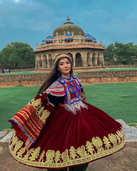 Afghan Aesthetic, Afghanistan Clothes, Femininity Style, Afghanistan Culture, Afghani Clothes, Afghan Dress, For The Culture, Afghan Girl, Afghan Fashion