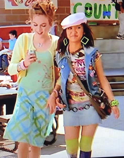 2010s Disney Channel Aesthetic, 90s Disney Channel Outfits, 00s Movie Fashion, Disney Chanel 2000 Outfits, Old Disney Channel Outfits, Disney Channel Early 2000s, Weird 2000s Fashion, Disney Y2k Aesthetic, Y2k Disney Aesthetic