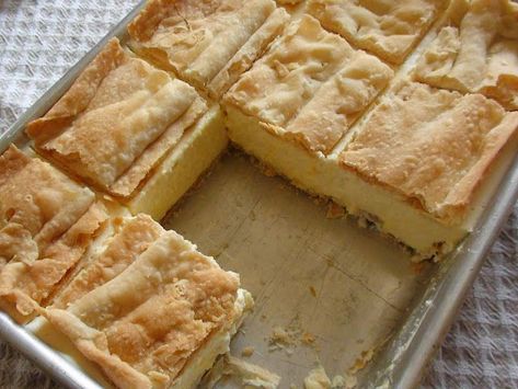 zsuzsa is in the kitchen -- Traditional Hungarian Cuisine with Multicultural Canadian Home Cooking. Foreign Desserts, Custard Squares, Hungarian Cookies, Estonian Food, Custard Slice, Hungarian Cake, Romanian Recipes, Hungarian Desserts, Middle Eastern Food