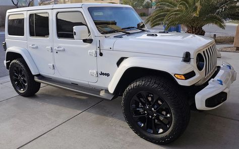 2024 Jeep Wrangler Sahara, White Jeep Wrangler Sahara, Grey Jeep, White Jeep Wrangler, Jeep Sahara, Dream Cars Range Rovers, 2017 Jeep Wrangler Unlimited, White Jeep, Jeep Wrangler Unlimited Sahara