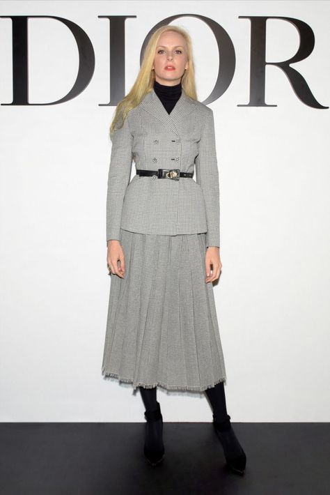 Dior Skirt Outfit, Dior Winter, Black Cashmere Turtleneck, Blazer With Belt, Dior Skirt, Beauty Dior, Tartan Fashion, Business Professional Outfits, Maria Grazia