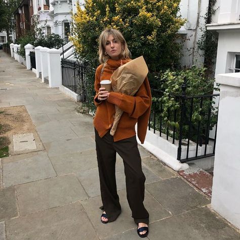 Burnt Orange Outfits, Camille Charriere Style, Orange Outfits, Camille Charriere, Orange Outfit, French Girls, Current Styles, Brown Fashion, French Fashion