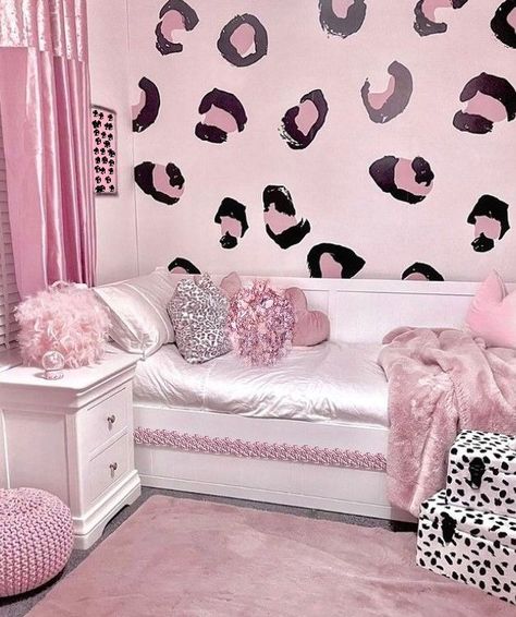 Pink Leopard Nursery, Cheetah Print Bedroom, Pink Toddler Bedroom, Cheetah Bedroom, Pink Leopard Wallpaper, Leopard Print Bedroom, Leopard Room, Leopard Bedroom, Knitted Pouffe