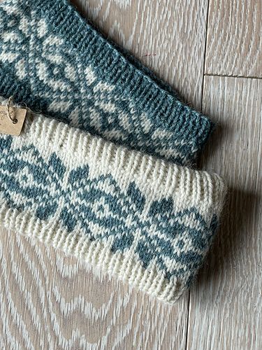 Knit Headband Pattern Colorwork, Fair Isle Headband Pattern, Nordic Headband Knitting Pattern, How To Knit Fair Isle For Beginners, Fair Isle Headband Knitting Patterns, Scandinavian Knitting Patterns Free, Norwegian Crochet Patterns, Colorwork Knitting Patterns Free, Fair Isle Hat Pattern Free