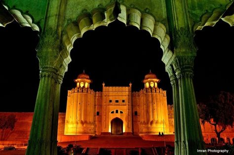 Lahore Fort Lahore Fort, Badshahi Mosque, Sheesh Mahal, Mughal Emperor, Pakistan Culture, Amazing India, Mughal Architecture, Punjab Pakistan, Walled City