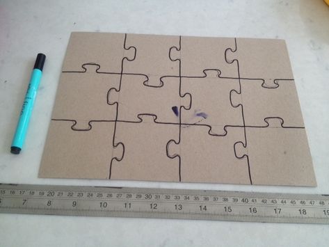 Custom Puzzle Diy, How To Make A Puzzle, Cardboard Puzzle Diy, Photo Puzzle Diy, Jigsaw Template, Jigsaw Puzzle Template, Diy Jigsaw Puzzle, Puzzle Making, Arduino Projects Diy