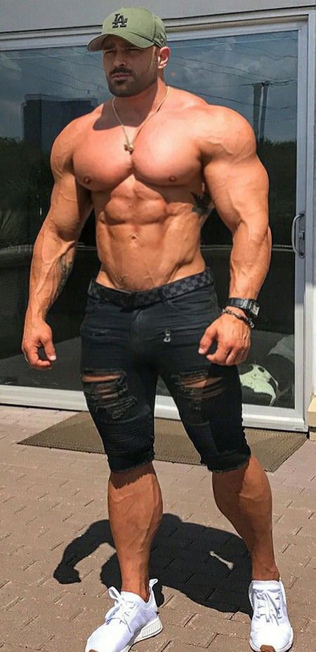 Perfect muscles — The upside of leaving the gym is that my... Muscle Man, Bodybuilders Men, Muscle Hunks, Beefy Men, Big Muscles, Men's Muscle, Muscular Men, Male Physique, Big Men