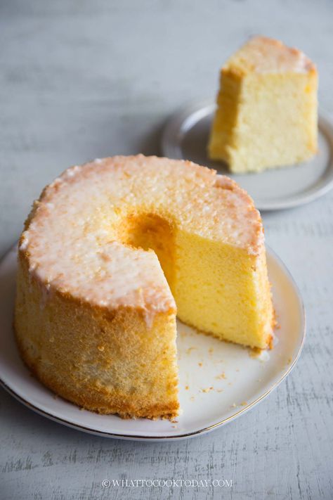 Easy Lemon Glaze, Meyer Lemon Cake, Lemon Glaze Cake, Instant Pot Asian, Orange Chiffon Cake, Lemon Chiffon Cake, Meyer Lemon Recipes, Lemon Sponge Cake, Gf Cake