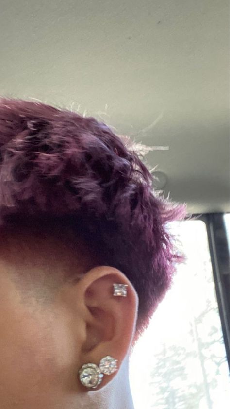 Mens Multiple Ear Piercings, Purple Hair Men, Men Purple Hair, Curly Heads Boys Hispanic, Men's Piercings, Dyed Hair Men, Twa Hairstyles, Mens Hair Colour, Cool Ear Piercings