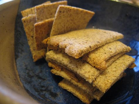 Coconut Flour Chia Crackers (grain free/gluten free, egg free, soy free, vegan) - endless flavour options. Coconut Flour Crackers, Chia Crackers, Gaps Snacks, Paleo Crackers, Cracker Recipe, Healthy Crackers, Low Carb Crackers, Grain Free Bread, Kid Recipes