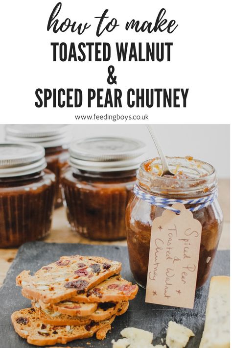 Pear Chutney Recipe, Appetizer Vegetarian, Relish Sauce, Goat Cheese Appetizer, Edible Christmas Gifts, Cheese Appetizer, Walnut Recipes, Spiced Pear, Chutney Recipe