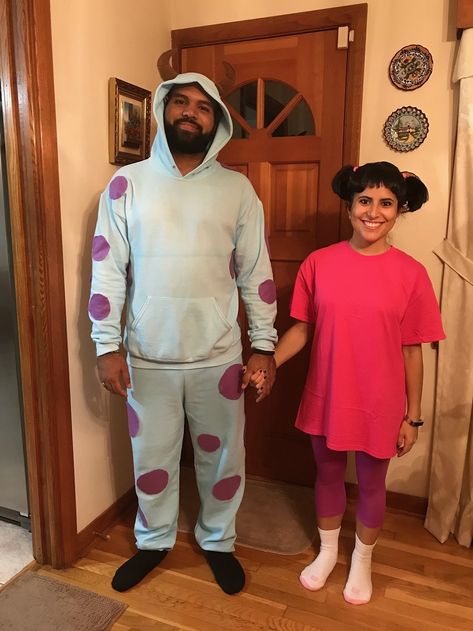 Happy Halloween! - Everything Dee Boo And Sully Costume Couple, Sully Halloween Costume, Sully And Boo Costume, Boo And Sully, Sully Halloween, Sully Costume, Costume For Couples, Sully And Boo, Halloween Decor Inspiration