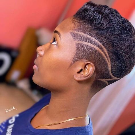 4,551 Likes, 40 Comments - naturalhair | hairtips | (@rocksnaturalhair) on Instagram: “I can only imagine how huge our community @rocksnaturalhair 💝 would be,if all people who sees this…” Coloring Wigs, Perm Cut, Low Cut Hairstyles, Sleek Haircuts, Short Hair Styles African American, Short Hair Designs, Black Hair Short Cuts, Short Shaved Hairstyles, Shaved Side Hairstyles