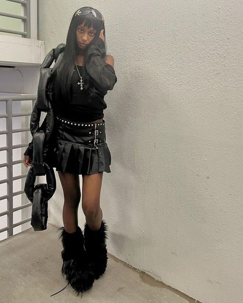 Goth Black Women, Punk Style Outfits, Overalls Outfit, Birthday Inspo, Alt Fashion, Current Styles, Teenager Outfits, Gothic Outfits, Fashion Design Clothes