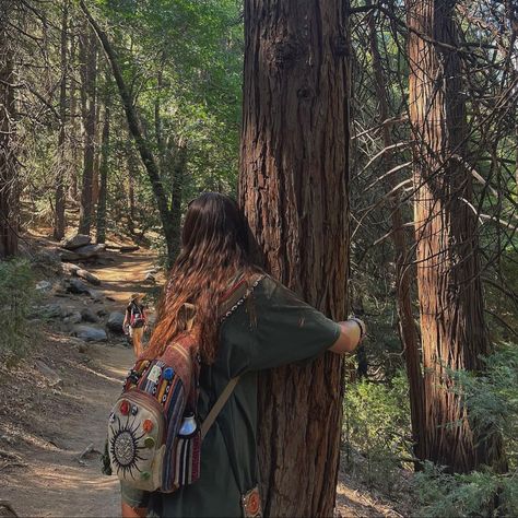 Mountain Hippie Aesthetic, Hippie Woman Aesthetic, Tree Of Life Clothing, Earthy Granola Aesthetic, Nature Adventure Aesthetic, Hippy Summer Aesthetic, Fall Hippie Aesthetic, Hippy Astetic, Nature Hippie Aesthetic