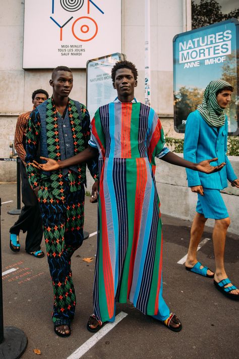 African Street Style, Fashion Collection Inspiration, Urban Fashion Trends, Evolution Of Fashion, The Best Street Style, Next Clothes, Marine Serre, Fashion Images, Cool Street Fashion