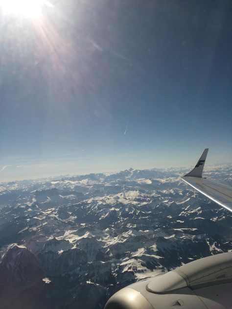 Geneva Airport, Val Thorens, Geneva, Sunny Days, Airplane View, Italy, Twitter, Quick Saves