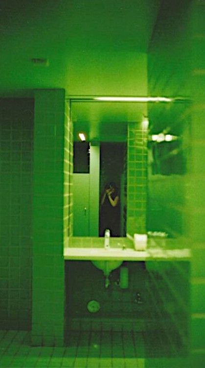 dony/follow #green Story Aesthetic, Dark Green Aesthetic, Slytherin Aesthetic, Rainbow Aesthetic, Green Photo, Green Bathroom, Aesthetic Colors, Aesthetic Themes, Aesthetic Grunge