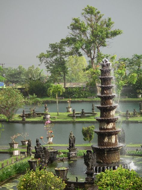 Tirta Gangga Bali, Tirta Gangga, Nusa Penida Bali, Ubud Palace, Brooklyn Botanical Garden, Cheap Landscaping Ideas, Florida Beach House, Kuta Beach, Temple Gardens