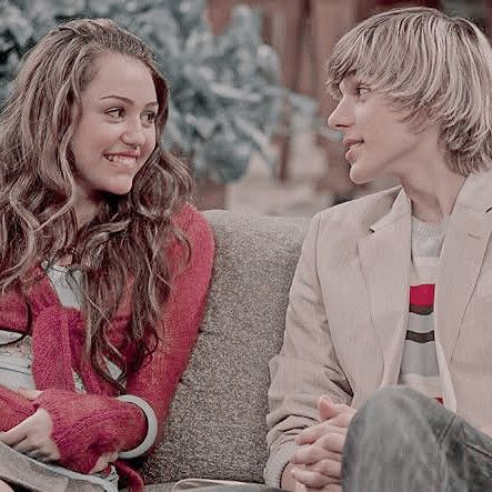 Hannah Montana And Jake, Miley And Jake, Hannah Montana The Movie, Miley Stewart, Hannah Montana, Greys Anatomy, Montana, Couple Photos, Grey's Anatomy