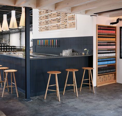 Brewery Design Interior, Brewery Bar Design, Tap Room Design, Taproom Design, Brewery Interior Design, Beer Bar Design, Modern Brewery, Brewery Interior, Brewery Decor