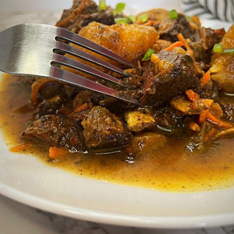 Goat Recipes Meat, Goat Stew Recipe, Best Stew Recipe, Curried Goat Recipe, Jamaican Brown Stew, Jamaican Curry Goat, Lamb Stew Recipes, Coconut Rice Recipe, Goat Recipes