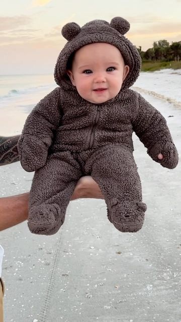 Newborn Bear Outfit, Baby Clothes Teddy Bear, Babies In Bear Onesies, Baby In Teddy Bear Outfit, Baby In Bear Onesie, Baby Teddy Bear Outfit, Bear Costume Baby, Bear Onesie Baby, Baby Bear Costume