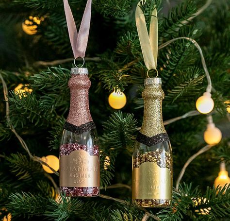 Wine Ornaments, Christmas Tree Glass Ornaments, Champagne Pour, Champagne Christmas, Champagne Collection, Ornaments For Christmas Tree, Ornaments For Christmas, Unique Christmas Ornaments, Sparkles Glitter