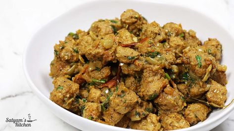 Soya Masala Fry | Satyam's Kitchen Soya Chunks Recipe, Milk Gravy, Coriander Powder, Vegetarian Chili, Red Chili Powder, Fennel Seeds, Curry Leaves, Curry Recipes, Yummy Appetizers