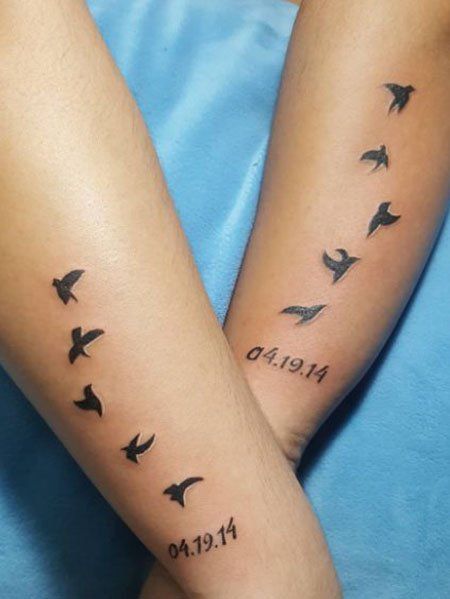 25 Meaningful Sister Tattoo Ideas for 2020 - The Trend Spotter Sister Symbol Tattoos, Need Tattoo, Unique Sister Tattoos, Memorial Tattoo Quotes, Meaningful Tattoo Ideas, Matching Bff Tattoos, Sister Tattoo Ideas, Memorial Tattoo Designs, Small Sister Tattoos