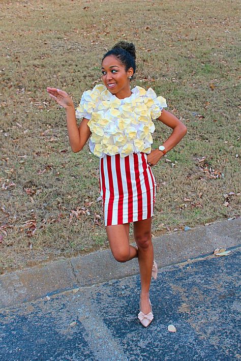 DIY Halloween popcorn costume Popcorn Costume Diy, Popcorn Halloween Costume, Circus Costumes Women, Popcorn Halloween, Costumes Homemade, Popcorn Costume, Diy Popcorn, Halloween Popcorn, Candy Costumes