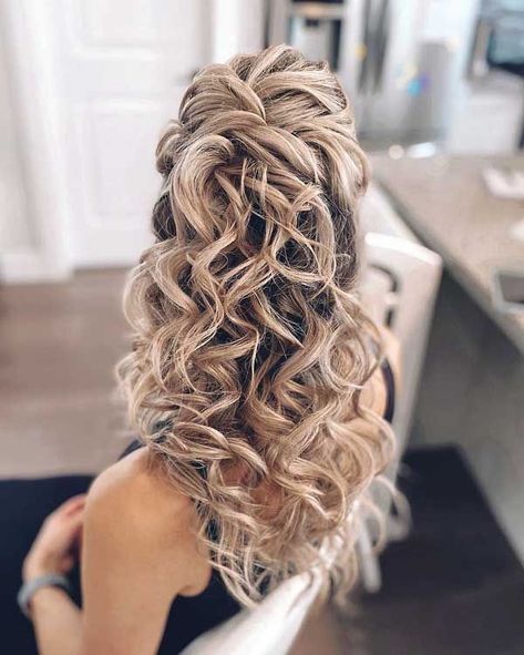 Wedding Hairstyles Curly Long Hair, Low Chignon Curly Hair, Mother Of The Bride Natural Curly Hair, Curly Hairstyles Updo Wedding, Half Up Have Down Curly Hair, Medium Length Curly Bridal Hair, Curly Hair Partial Updo, Medium Curly Hair Styles Updo, Bridesmaid Hair Curly Natural Half Up