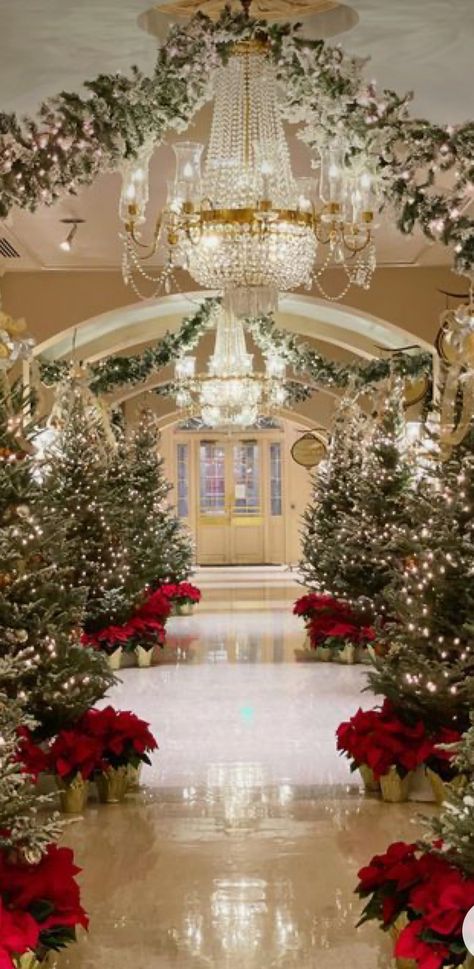 Luxury Christmas Wedding, Christmas Wedding Trees, Christmas Gala Decor, Christmas Tree Wedding Decor, Extravagant Christmas Decor, Christmas Wedding Elegant, Christmas Wedding Decorations Receptions, Christmas Wedding Ideas Elegant, Christmas Wedding Tree