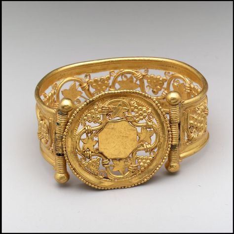 Bracelet with Grapevine Pattern | Byzantine | The Met Constantinople Byzantine, Byzantine Bracelet, Byzantine Gold, Byzantine Jewelry, Ancient Jewels, Gold Sheets, Ancient Jewellery, Byzantine Empire, Historical Jewellery