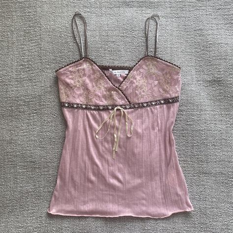 Y2k Pink Jacket, Sewing Cami Top, Vintage Babydoll Top, Pink And Brown Clothes, Y2k Babydoll Top, Pink Cami Top Outfit, Pink And Brown Outfits, Pink And Brown Aesthetic, Pink And Brown Outfit