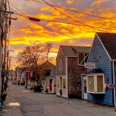 Heidi on Instagram: “The golden hour on Bearskin Neck.  #rockport #rockportma #capeann #northshore #massachusetts #newenglandcoast #newengland…” Rockport Massachusetts, New England Coast, Cape Ann, The Golden Hour, Gloucester, North Shore, Golden Hour, The Golden, Massachusetts