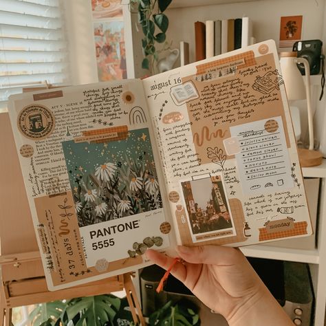 달력 디자인, Travel Journal Scrapbook, Scrapbook Inspo, Bulletin Journal Ideas, Diy Journal Books, Scrapbook Book, Bullet Journal Aesthetic, Bullet Journal Diy, Art Journal Therapy