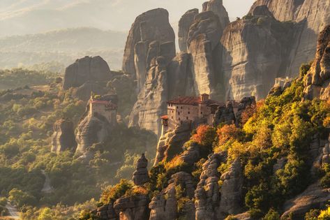 Greece Mountains, April Travel, Greece Wallpaper, Greek Mountains, Woman Traveling, Mountain Skiing, Meteora Greece, Greece Travel Tips, Greece Pictures