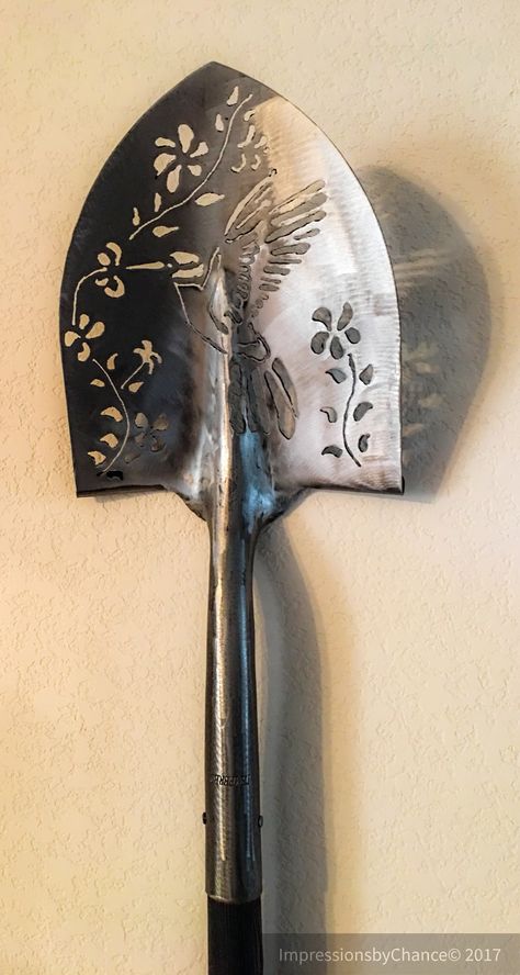 Shovel Art, Tool Artwork, Metal Sculptures Garden, Welding Art Projects, Metal Working Projects, Horseshoe Art, Horse Wall Art, Metal Yard Art, Metal Welding