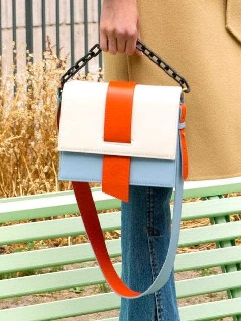 AGNES COLOR BLOCK CHAIN BAG aaa057w (Orange/Ivory) Anderson Bell, Leather Bag Design, Marc Jacobs Handbag, Diy Leather Bag, Block Chain, Statement Bag, Navy Grey, Fancy Bags, Green Beige