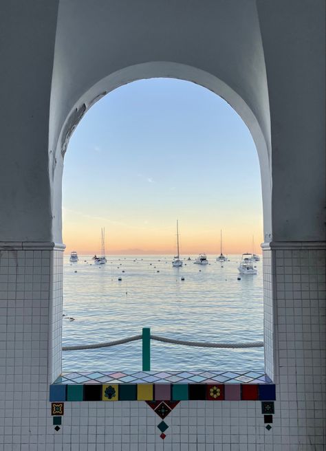 Catalina Island Instagram Pictures, Calabasas Aesthetic, Catalina Island Aesthetic, Socal Aesthetic, Summer In California, Avalon Catalina Island, Catalina Island California, Santa Catalina Island, California Trip