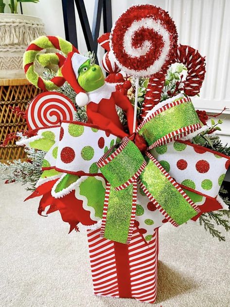 Grinch Centerpieces Table Decorations, Grinch Christmas Kitchen Decor, Grinch Flower Arrangement, Grinchmas Centerpieces, Grinch Centerpieces, Grinch Table Centerpiece, Grinch Table Decorations, Christmas Columns, Grinch Tablescape