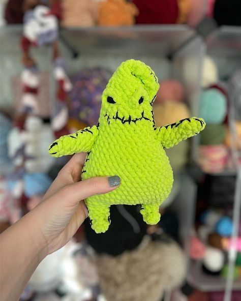 Oogie Boogie! PATTERN BY @madelinemaeco Love the way this pattern works up 💚 Yarn @joann_stores #bigtwistposh 4.5mm hook #crochet #yarn #joannfabrics #nightmarebeforechristmas #oogieboogie #jackskellington #plushie #halloween Crochet Oogie Boogie, Big Twist, Oogie Boogie, Joann Fabrics, Jack Skellington, Nightmare Before Christmas, Knit Crochet, Crochet Patterns, Yarn