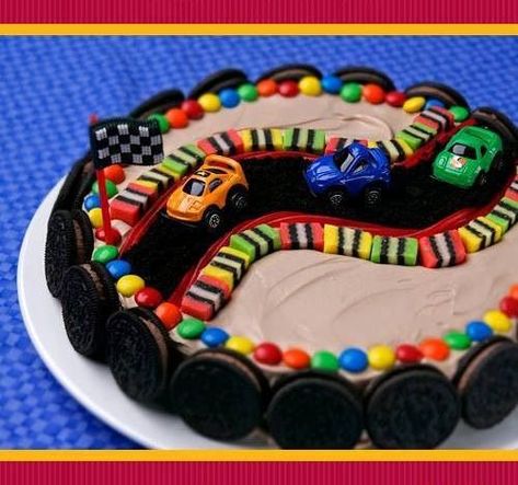 Car Cake - what a great cake for a boy. #Cake #decorating Cub Scout Cake, Bolo Hot Wheels, Race Car Cakes, Cars Birthday Cake, Car Birthday Theme, The Whoot, Race Car Birthday, Themed Birthday Cakes, Car Cake