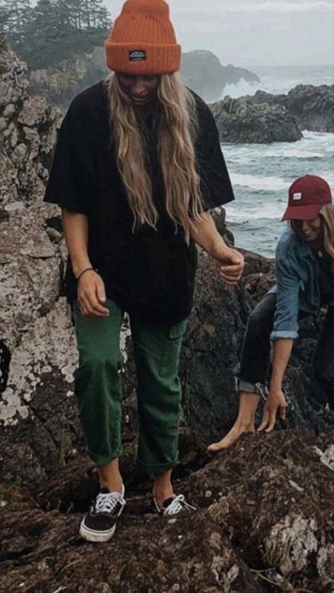 Randomness Wander Outfit, Granola Girl Outfits, Granola Outfits, Surfergirl Style, Granola Girl Aesthetic, Hiking Outfits, Skandinavian Fashion, Camping Outfits, Cooler Look