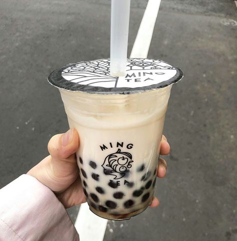 food foodies foodie drink dessert sweet aesthetic for you pin board pinterest bubble tea beige shake cafe coffe r o s i e 🥤 Bubble Tea Recipe, Bubble Tea Boba, Boba Drink, Bubble Milk Tea, Cute Snacks, Boba Tea, Cute Desserts, Food Obsession, Cafe Food