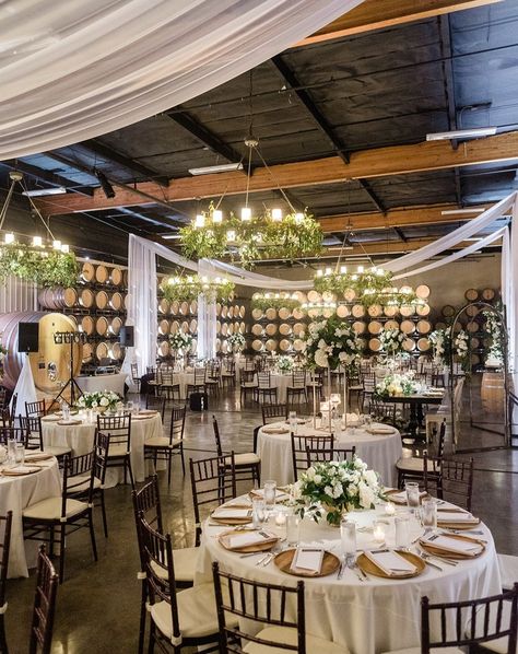 Callaway Winery Weddings (@callawaywineryweddings) • Instagram photos and videos Chicago Winery Wedding, Winery Wedding Ideas, Sandalford Winery Wedding, Br Cohn Winery Wedding, Callaway Winery Wedding, California Winery Wedding, Dream Wedding Cake, Winery Weddings, Wedding Centerpieces